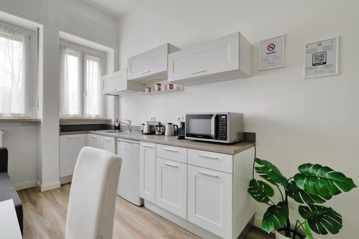 Oasis Suite - Subway 50 Meters Just 5 Minutes From Duomo Mediolan Zewnętrze zdjęcie